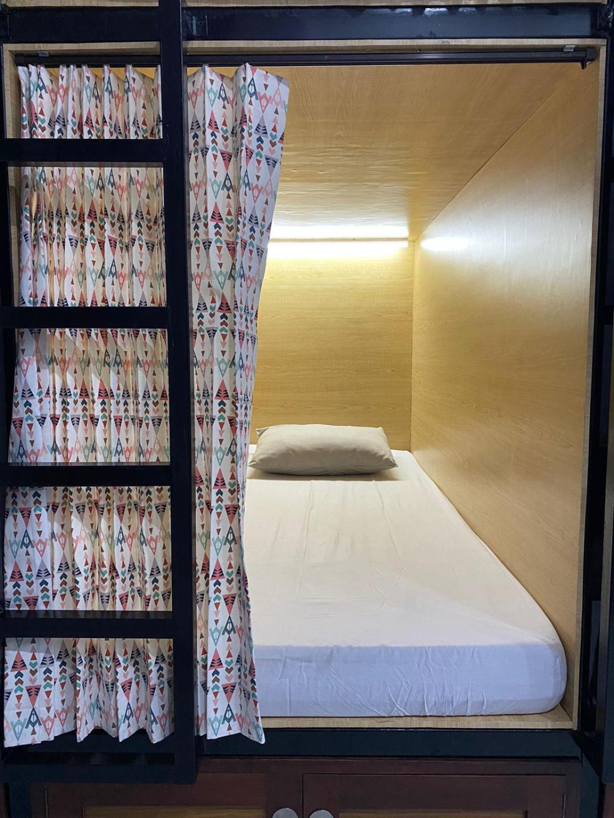 Innbox Hostel Sorong Buitenkant foto
